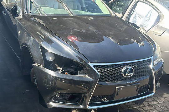 Half cut Lexus black color